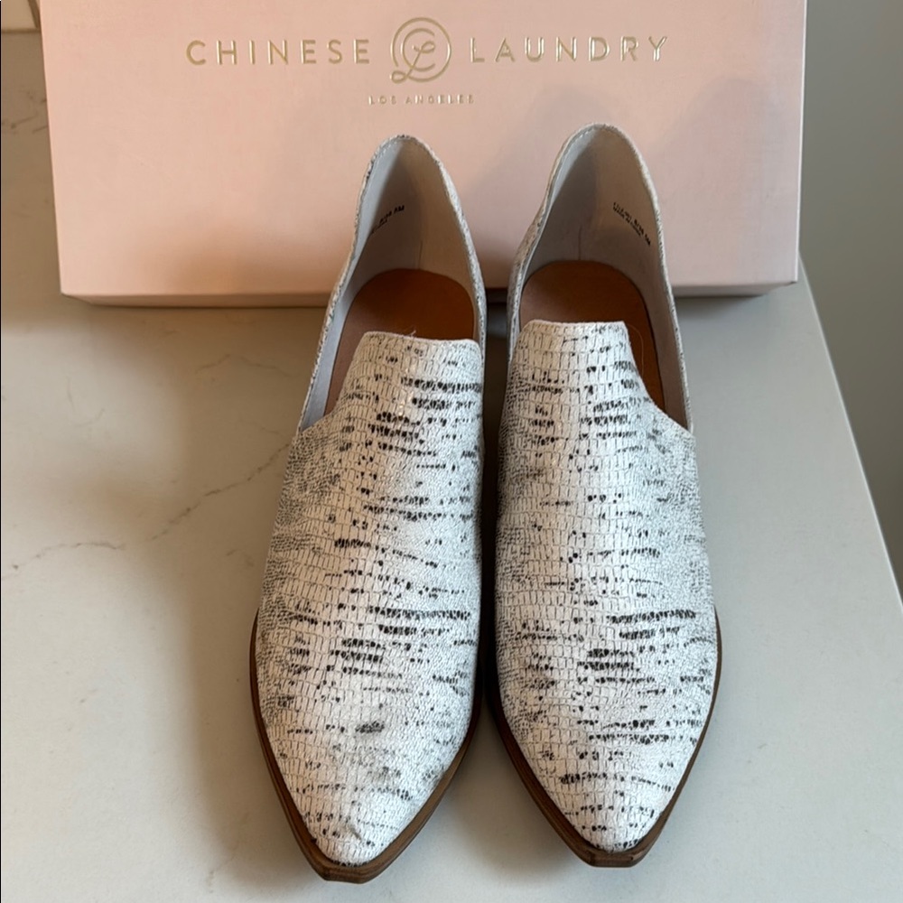 Chinese Laundry Textured White Loafers